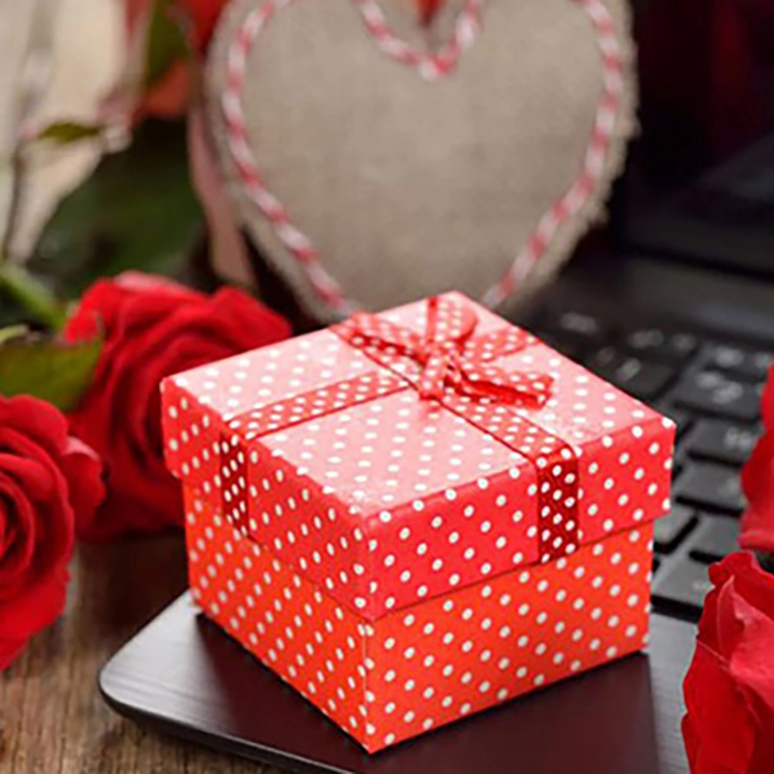 خرید لباس زیر به عنوان کادو روز زن 3 جعبه کادو مناسب روز زن